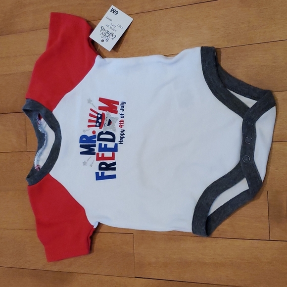 Boys Baby Essentials 3pc 4th of July Set Bodysuits Shorts Size 3 mo 6 mo NWT - Picture 3 of 4